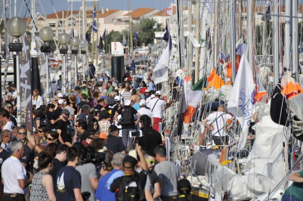 The warm welcome in Les Sables d’Olonne always attracts huge crowds – photo Julio Graham